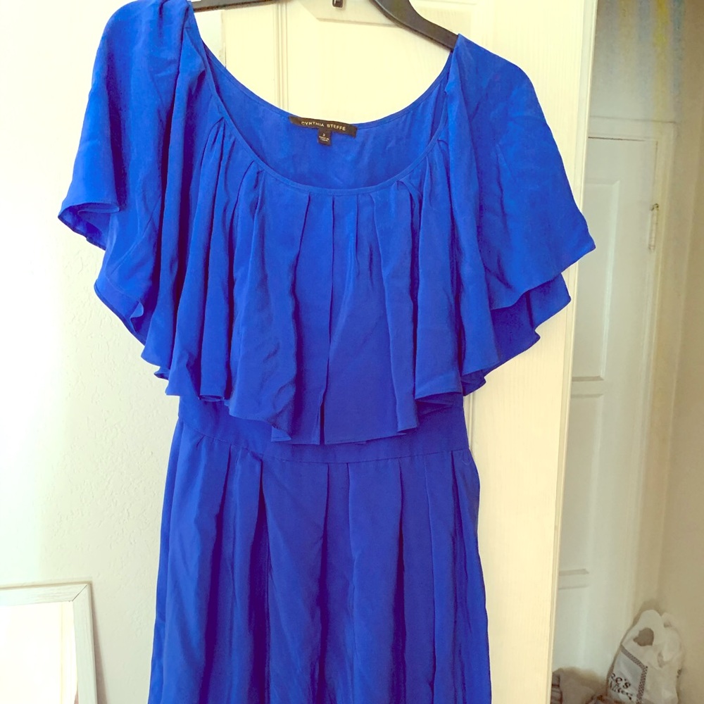 Cynthia Steffe size 2 Blue silk dress